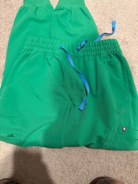 Emerald High Waisted Uman Relaxed - Jogger Scrub Pant Emerald